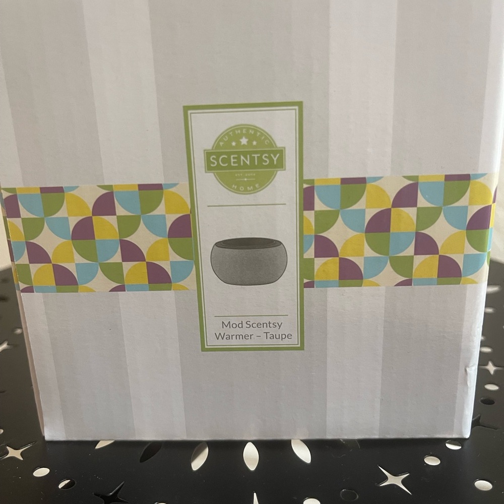 Scentsy element warmer NWT - Picture 3 of 4